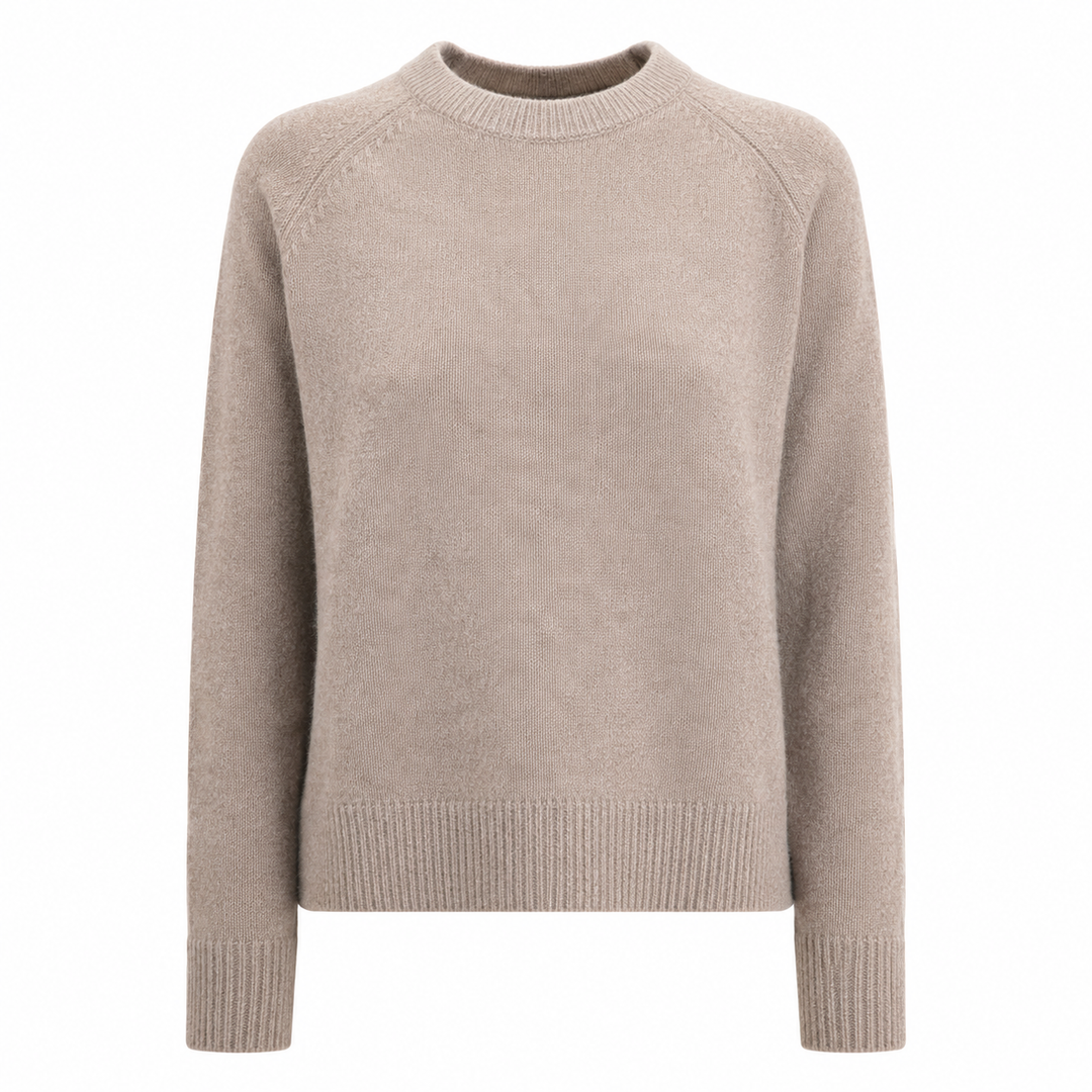 Basic Sweater von Handmade aus weichem Kaschmir-Seide-Mix mit Rundhalsausschnitt, langen Ärmeln und Rippbündchen, erhältlich in Braun, Grau und Beige.