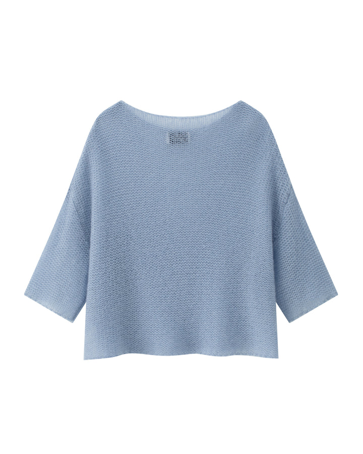 Pullover Lu Ren Bene Kaschmir Seide. Sehr weicher Strick mit Rundhalsausschnitt und 3/4 Ärmeln in locker gestrickter Ware in mittelblau. 