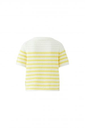 Pullover Oui. Hübscher Pullover in zweifarbigem Streifenprint in gelb und weiß. Der Pullover ist grob und durchlöchert gestrickt und hat einen Rundhalsausschnitt. Er hat einen kurzen Ärmel und ist kürzer geschnitten. Paillettenzitrone auf der Brust. 