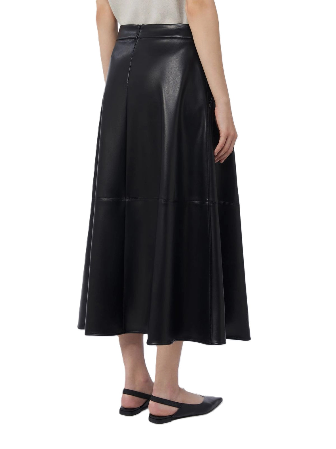 Rock von S Max Mara SMMNINFA. Mittellang aus Fakeleder. Tellerrock in schwarz mit Taschen und schwingend. 