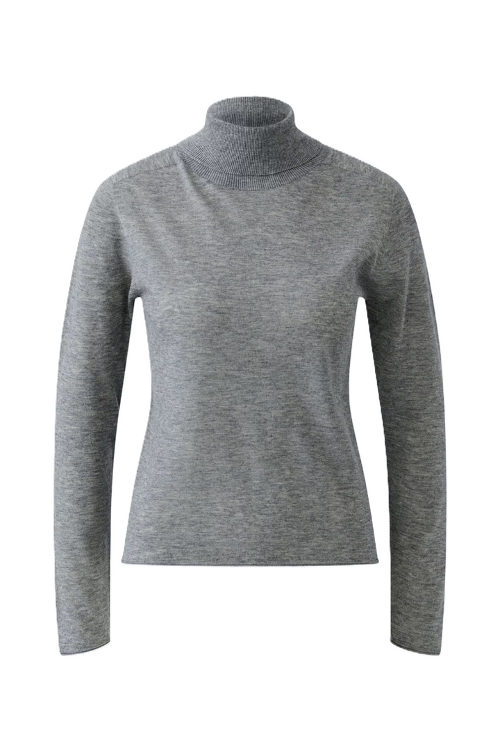 Pullover Oui in Feinstrick in grey. Nahtlos gestrickter, schmaler Schnitt mit regulärer Länge. Feiner Rollkragen in Rippstruktur und lange Ärmel. Rollkanten an Ärmeln und Saum.