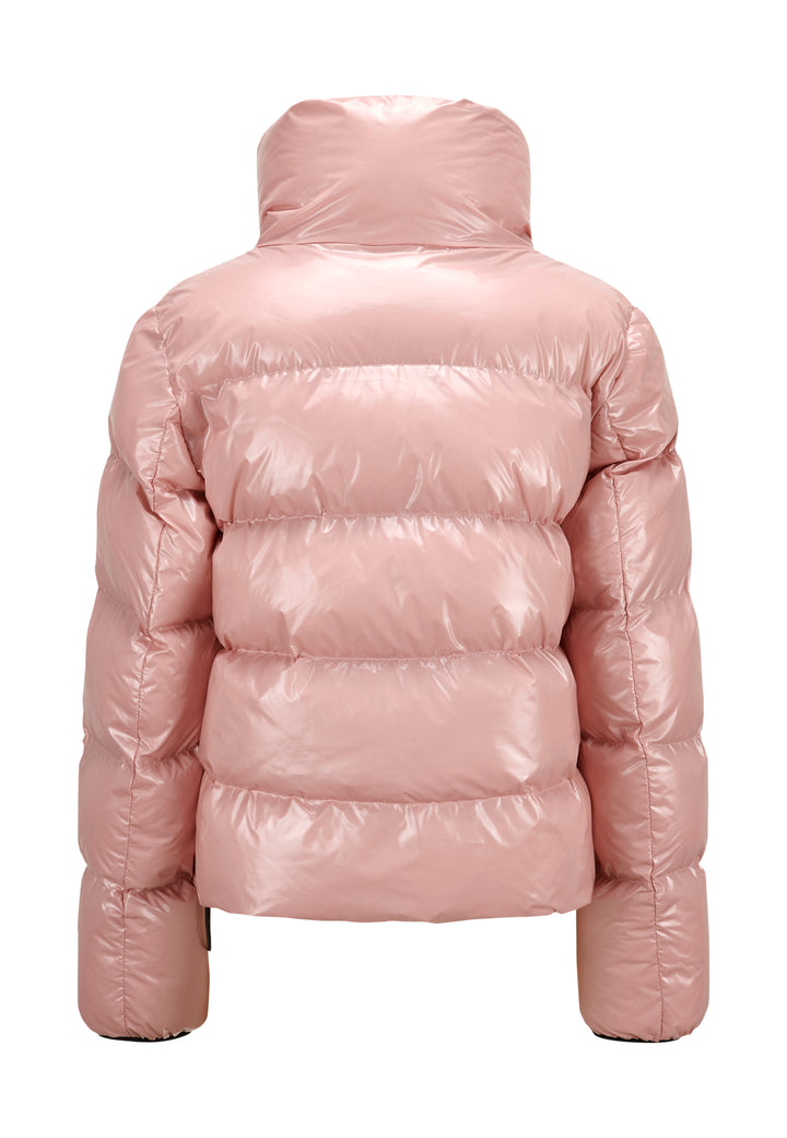 Kurze Steppjacke MSAmber von MILESTONE in glänzender Lackoptik mit breiten Steppungen, Stehkragen, 2-Wege-Reißverschluss und regulierbarem Saum in rosa.