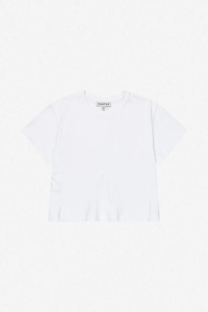 Shirt Munthe VUPITER in weiß. T-Shirt mit regulärer Passform und Rundhalsausschnitt. Das Design verfügt über kurze Ärmel und einen dezenten Peplum-Saum.