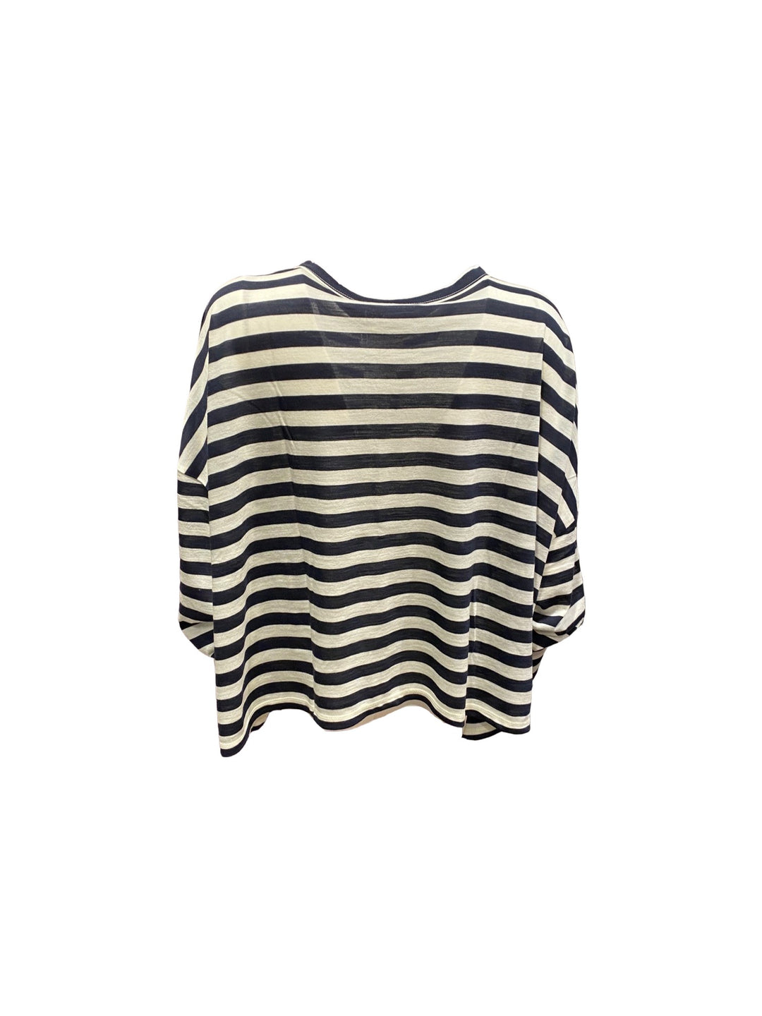 Shirt von Narli mit Streifen in blai und weiß. Das Shirt ist oversized geschnitten und hat eine weiche Ware. 