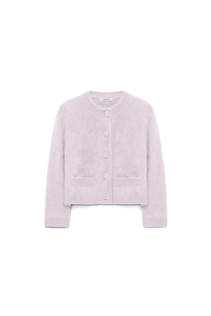 Cardigan von Dorothee Schumacher FLUFFY STATEMENTS cardigan in vioett. Rundhals Cardigan in flieder mit Knopfleiste in leichter fluffiger Ware.