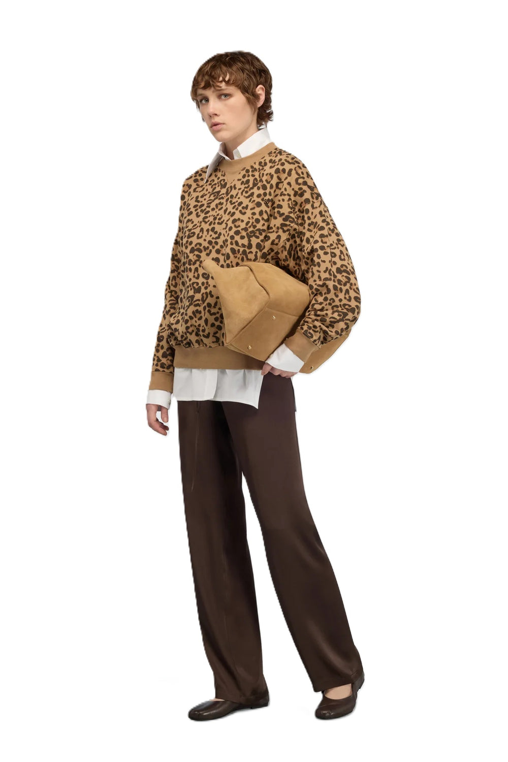 Sweatshirt Semicouture FELPA DEIENE. Cooles Sweatshirt mit Leoprint. Das Sweatshirt hat einen Rundhalsausschnitt und lange Ärmel. Es ist boxy und weit geschnitten.