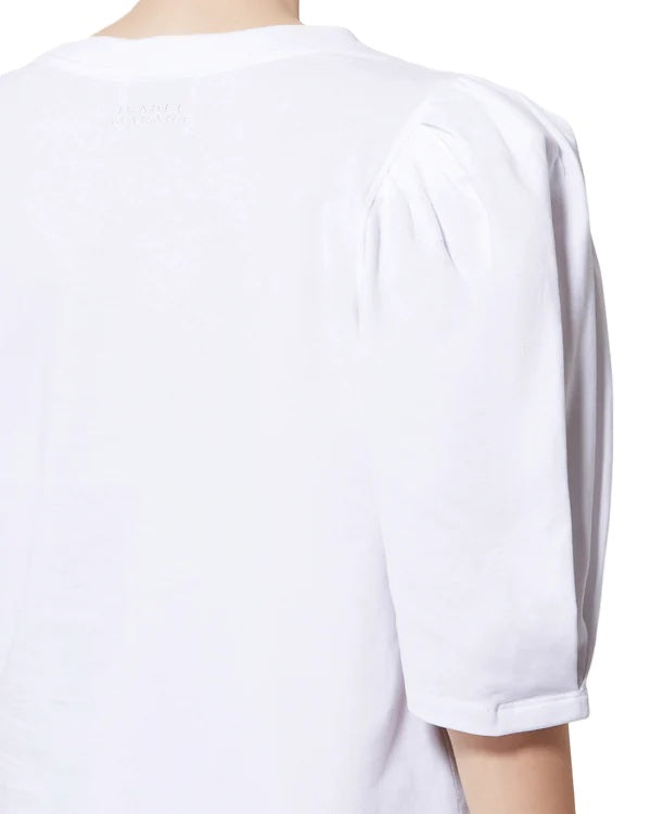 T-Shirt Isabel Marant MAELISS. Dieses schöne Shirt aus nachhaltiger Baumwolle hat halblange Puffärmel und einen Rundhalsausschnitt mit gerippten Abschlüssen in white weiß.