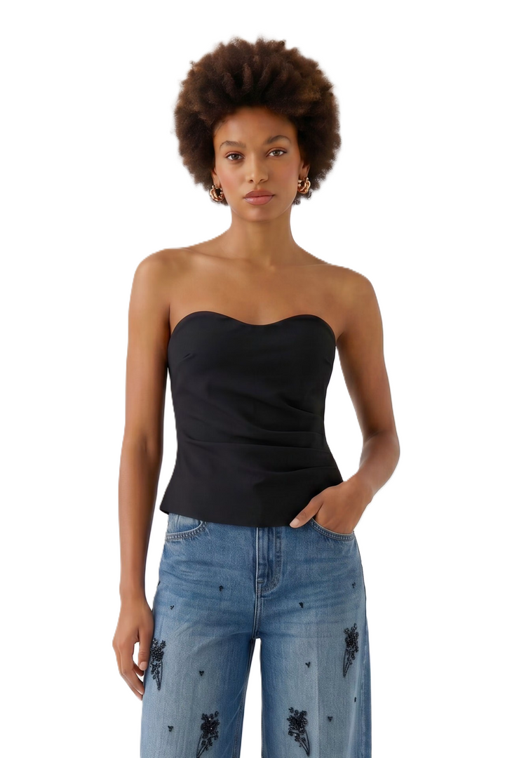 Top Oui Korsage in Schwarz. Taillierter, verkürzter Schnitt mit schulterfreiem Design und geschwungenem Dekolleté. Raffungen an der Taille und formgebende Abnäher. Reißverschluss hinten.