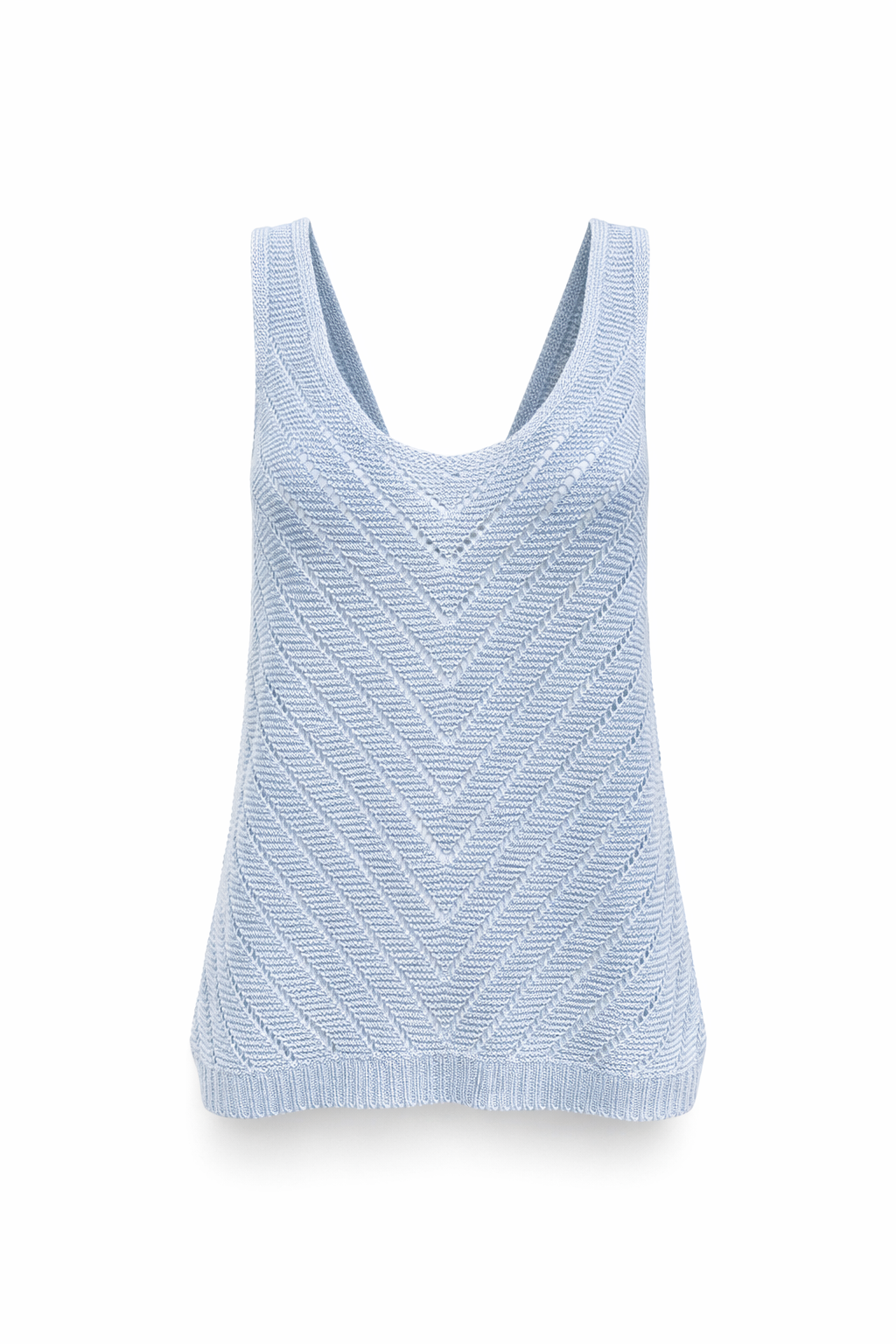 Handgefertigtes Stricktop mit breiten Trägern und rundem Ausschnitt in zartem Blau aus Leinen.