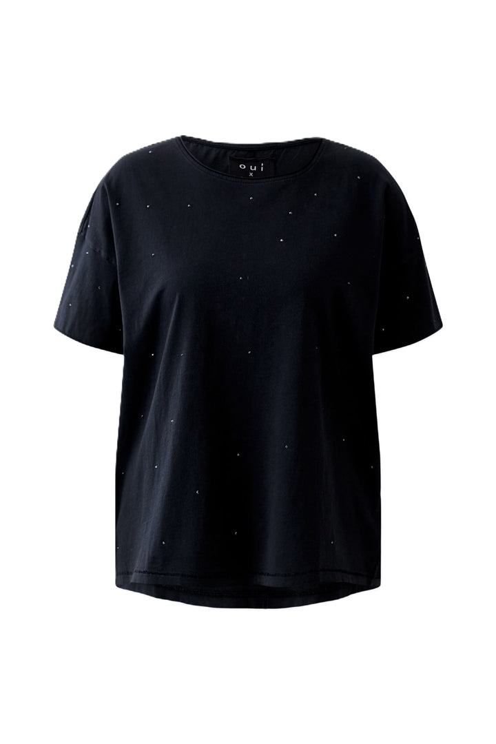 Ein schwarzes Baumwoll-T-shirt mit dekorativen Glitzersteinchen. Es hat kurze überschnittene Ärmel und einen Rundhalsausschnitt.