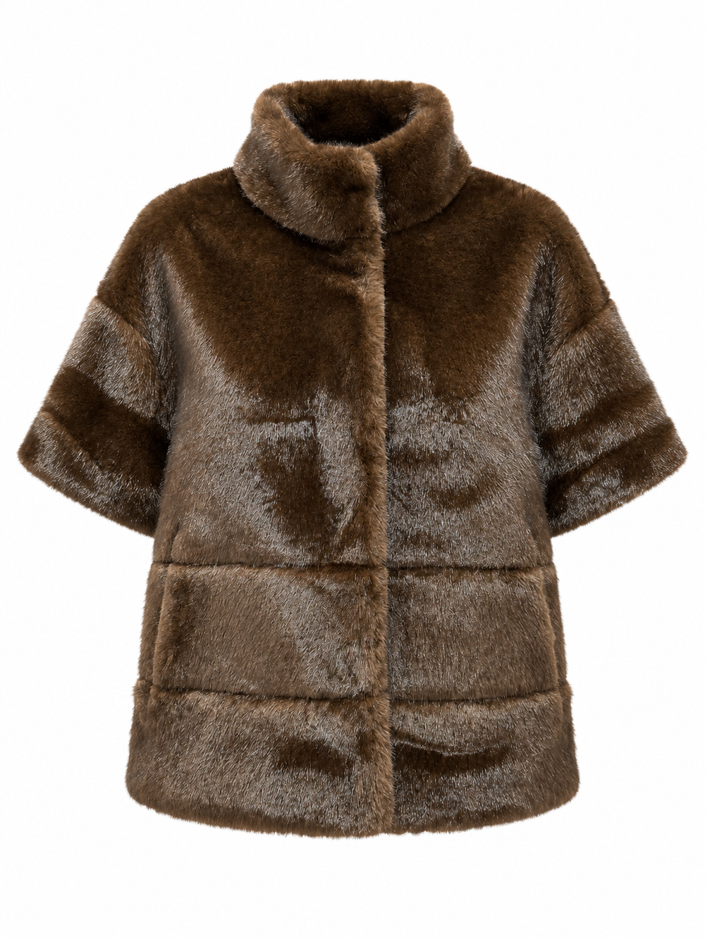 Wende-Jacke Mayar von PRIDE TO BE in Olive und Braun mit Kunstfell- und Nylonseite, Stehkragen, kurzen Ärmeln und verdeckter Knopfleiste.