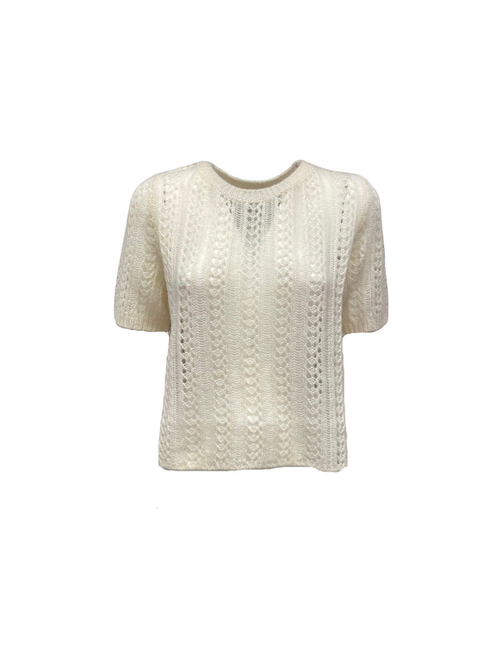 Pullover Lu Ren Sakura Ajourstrick mit Kurzarm in ecru. Der Pullover ist leicht transparent. Der Pullover hat einen Rundhalsausschnitt und besteht aus Cashmere Seide. 